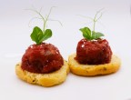 Rindstatar auf Crostini